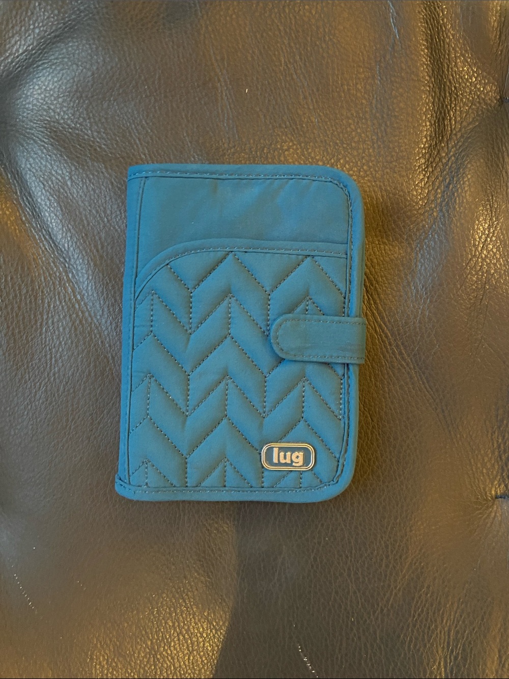 Lug Quilted Blue Sleeve with Snap Closure